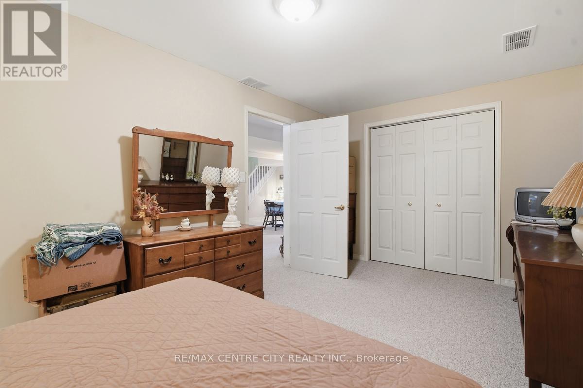 48 Ilderbrook Circle, Middlesex Centre, Ontario  N0M 2A0 - Photo 30 - X13643250