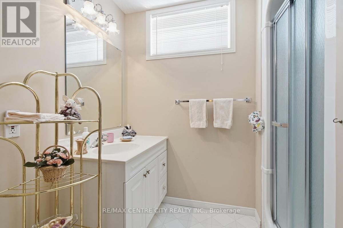 48 Ilderbrook Circle, Middlesex Centre, Ontario  N0M 2A0 - Photo 32 - X13643250