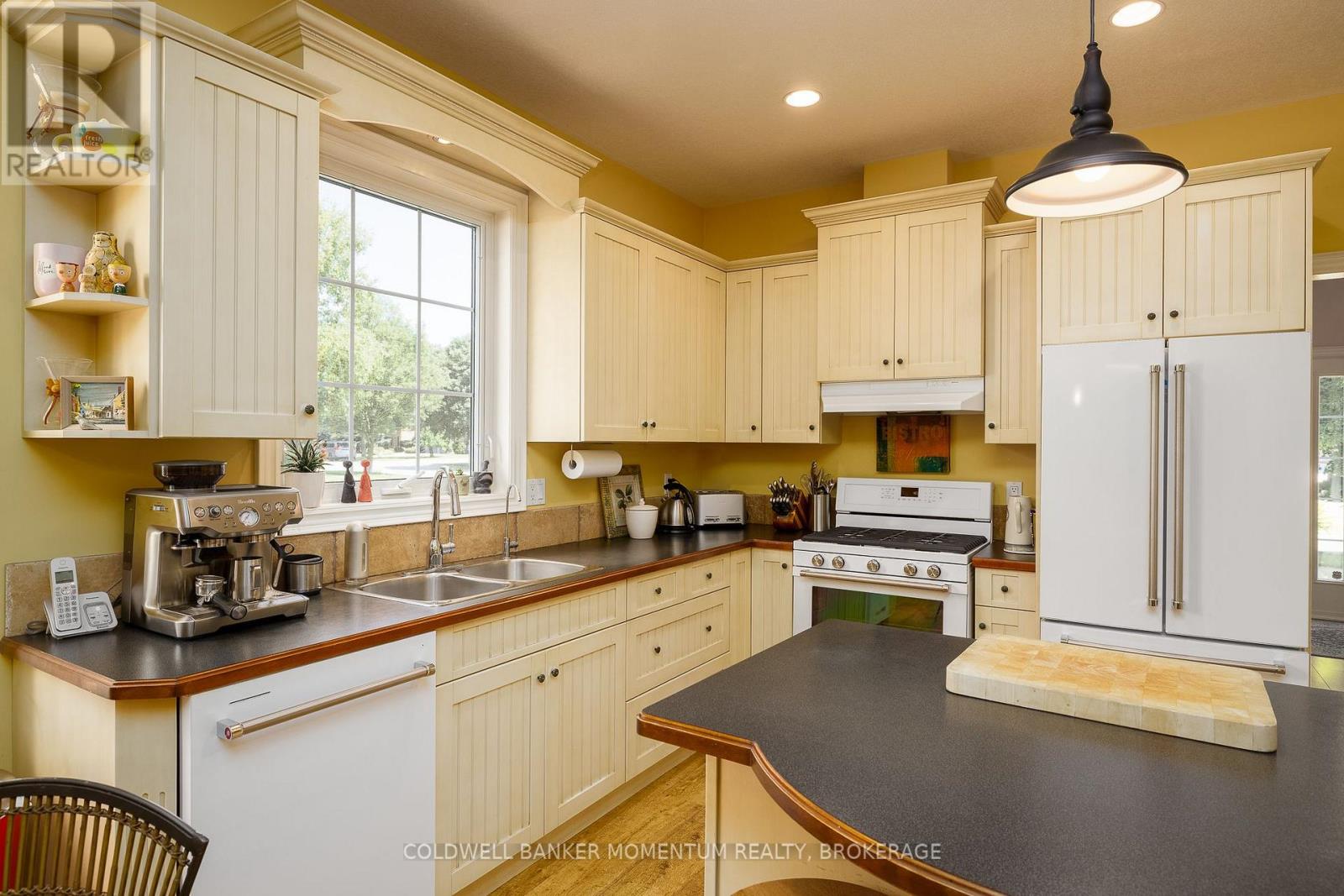 15 Virginia Street, Welland, Ontario  L3C 7A5 - Photo 12 - X13643164