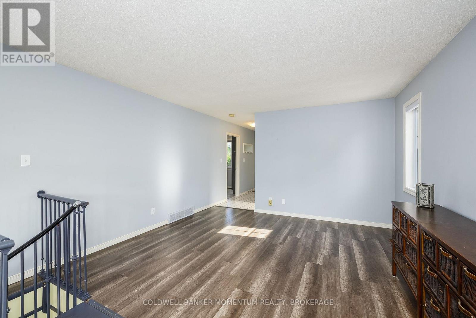 212 Livingston Avenue, Grimsby, Ontario  L3M 4V8 - Photo 22 - X13643170