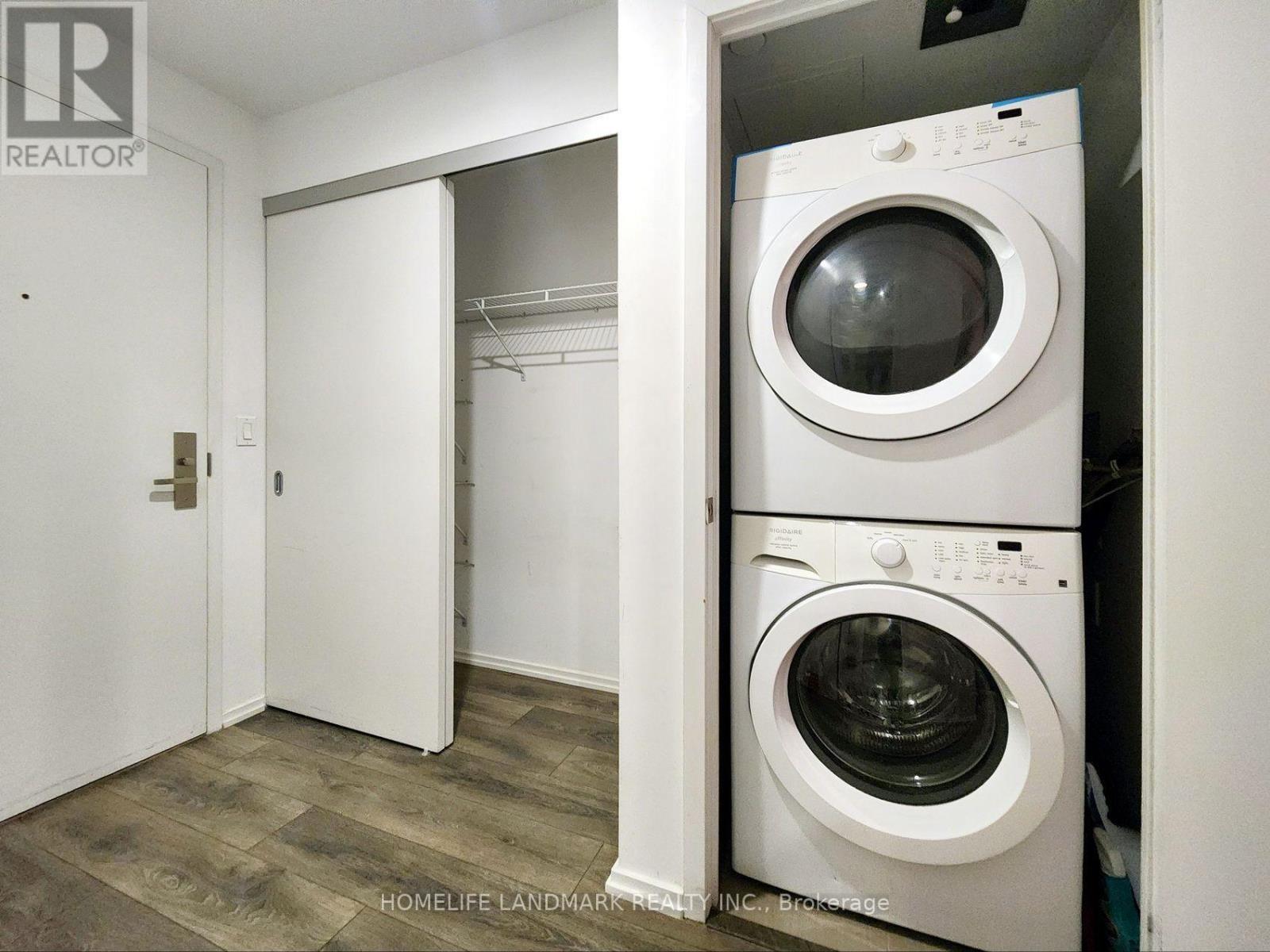 3303 - 75 St Nicholas Street, Toronto, Ontario  M4Y 0A5 - Photo 5 - C13643146
