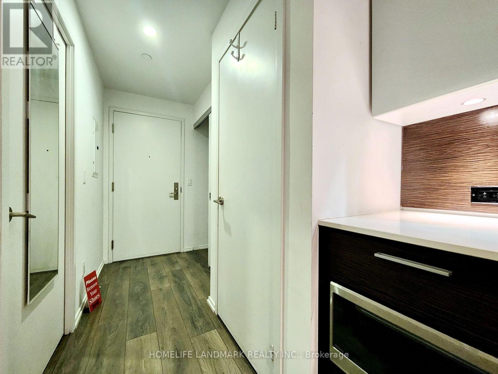 3303 - 75 St Nicholas Street, Toronto, Ontario  M4Y 0A5 - Photo 9 - C13643146