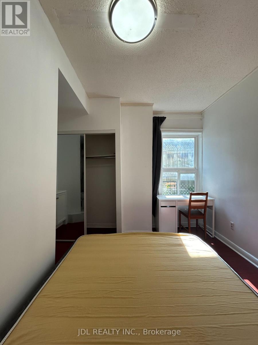 Suite A , Main Floor - 4 Fitzroy Terr Terrace, Toronto, Ontario  M5T 2K3 - Photo 2 - C13643196