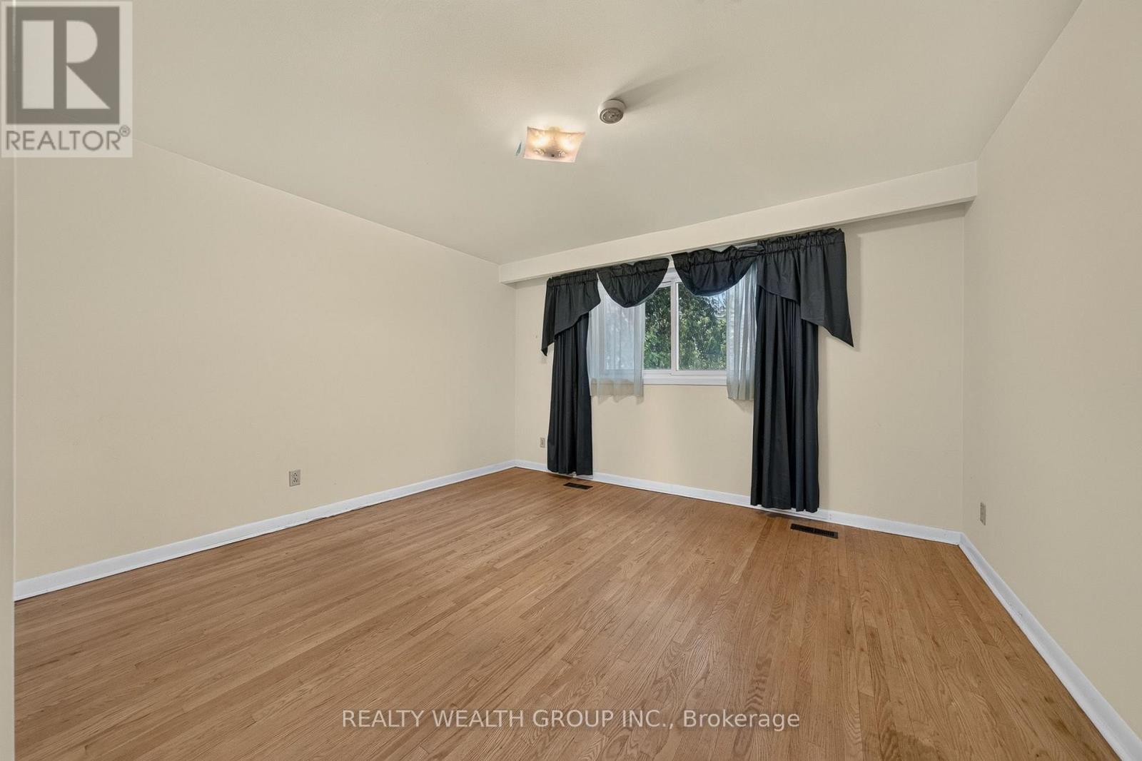 10 Derwent Court, Toronto, Ontario  M2M 2C3 - Photo 14 - C13643212