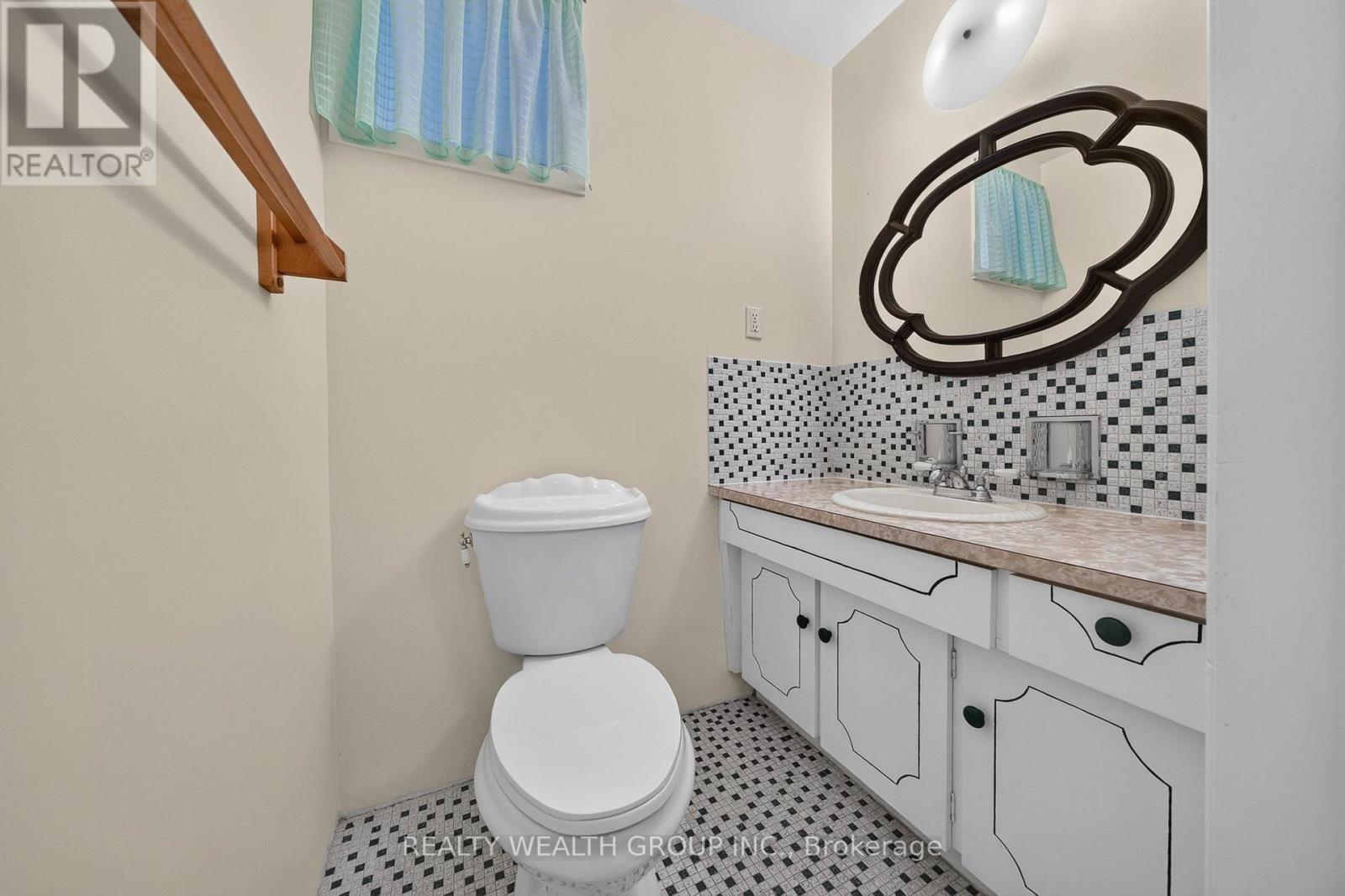 10 Derwent Court, Toronto, Ontario  M2M 2C3 - Photo 16 - C13643212