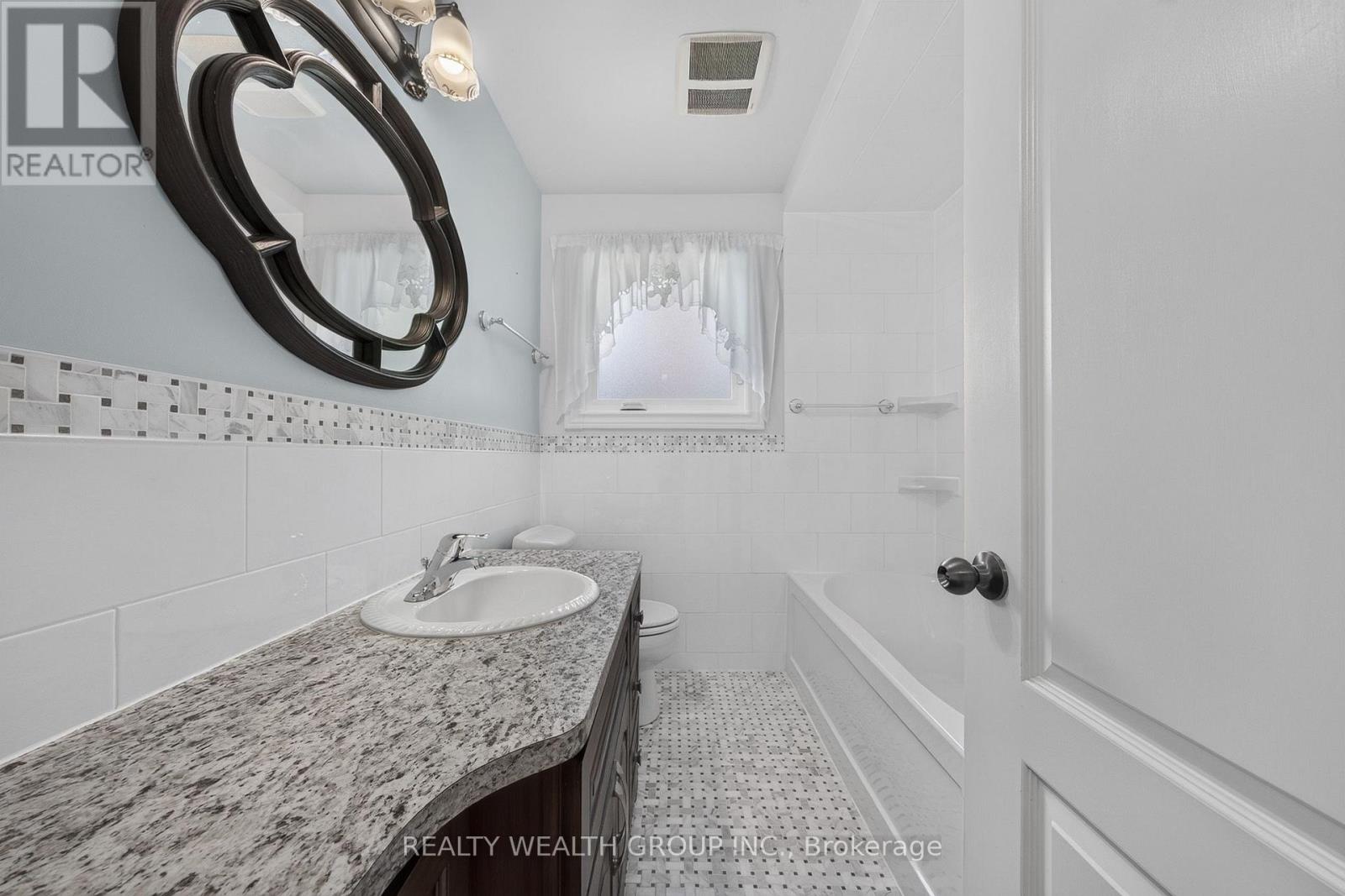 10 Derwent Court, Toronto, Ontario  M2M 2C3 - Photo 22 - C13643212