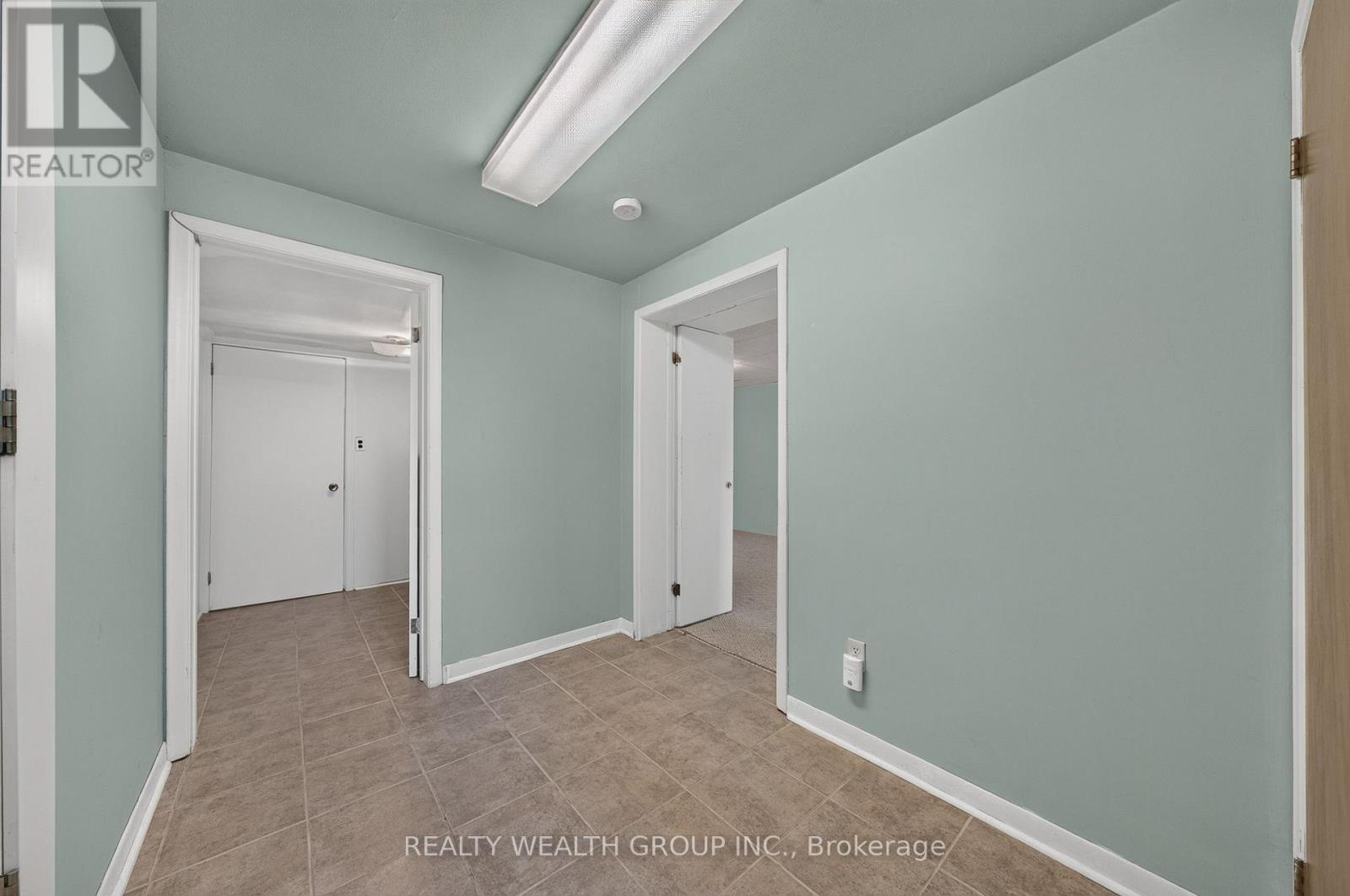 10 Derwent Court, Toronto, Ontario  M2M 2C3 - Photo 24 - C13643212