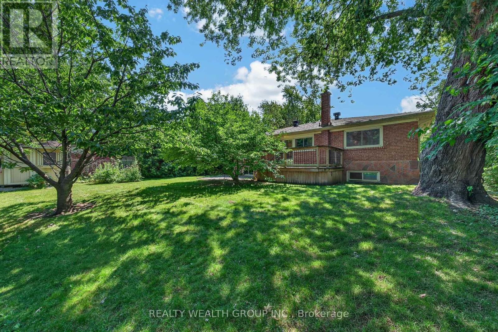 10 Derwent Court, Toronto, Ontario  M2M 2C3 - Photo 33 - C13643212