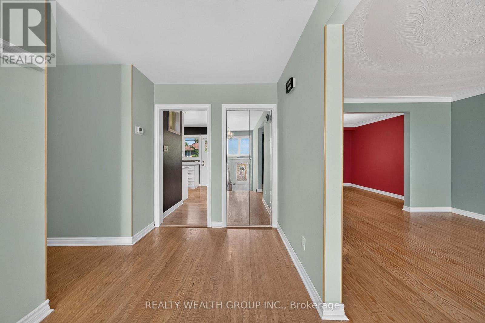 10 Derwent Court, Toronto, Ontario  M2M 2C3 - Photo 4 - C13643212