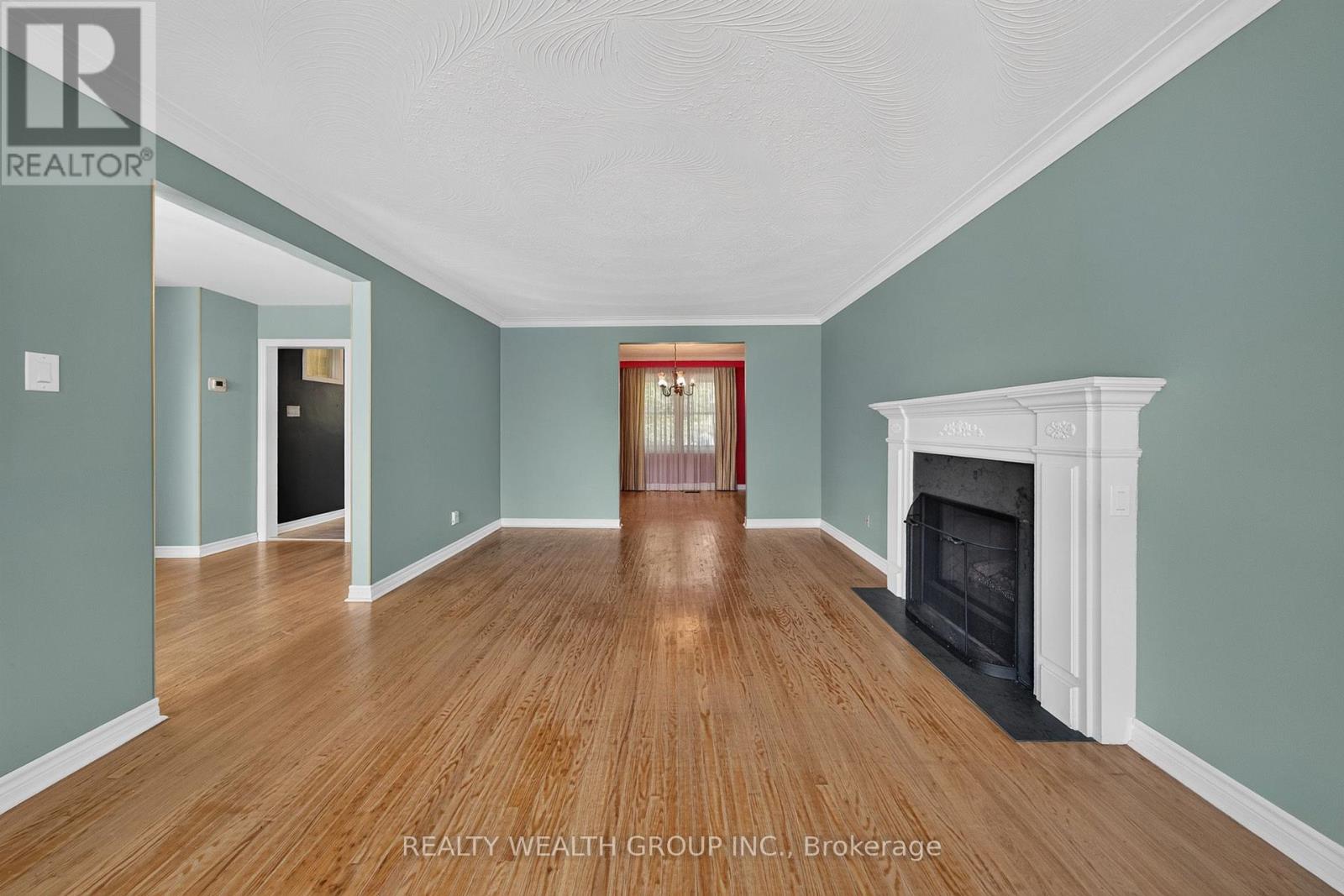10 Derwent Court, Toronto, Ontario  M2M 2C3 - Photo 6 - C13643212