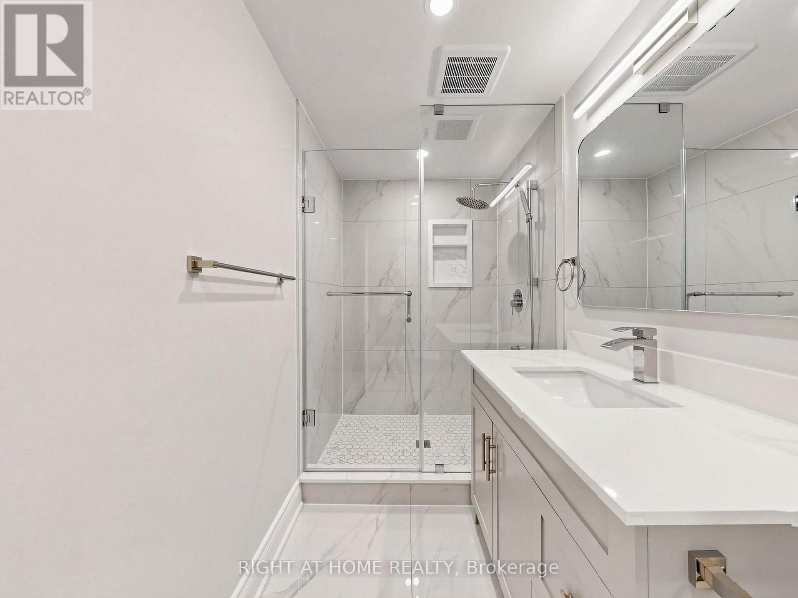 1332 Fenelon Crescent, Oshawa, Ontario  L1J 6G1 - Photo 22 - E13643188