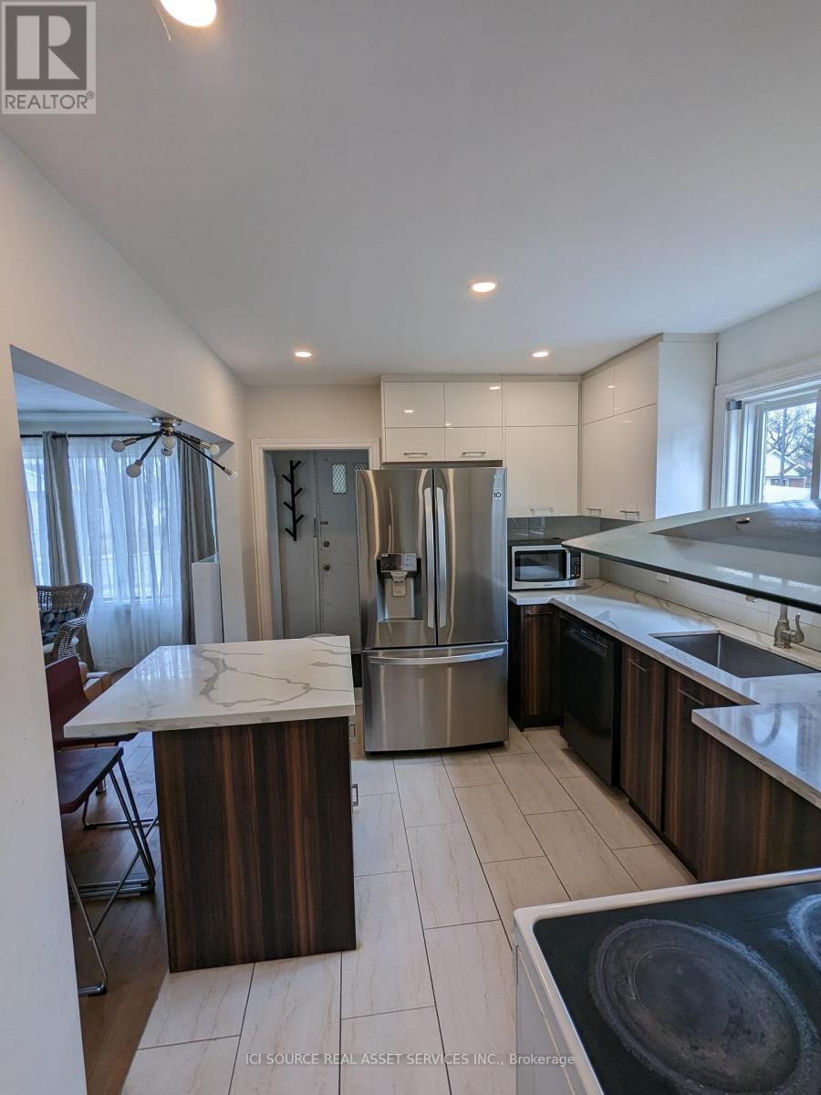Main - 85 Ranstone Gardens, Toronto, Ontario  M1K 2T9 - Photo 3 - E13643236