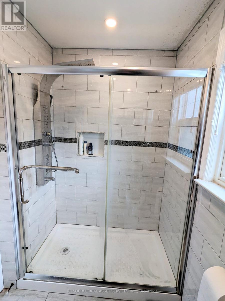 Main - 85 Ranstone Gardens, Toronto, Ontario  M1K 2T9 - Photo 9 - E13643236