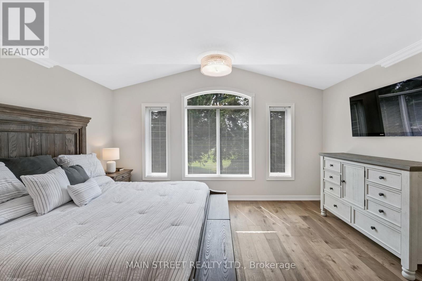 40 Via Amici, New Tecumseth, Ontario  L9R 2B4 - Photo 18 - N13643176