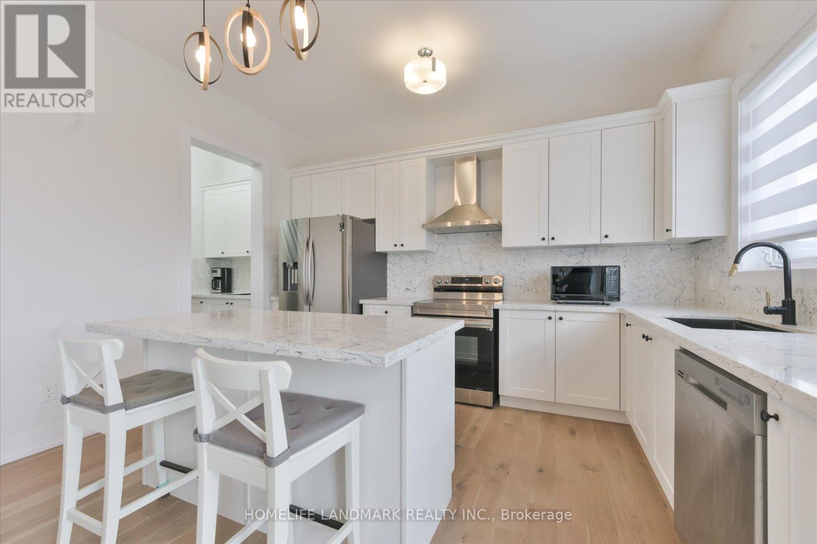 108 Pine Hill Crescent E, Aurora, Ontario  L4G 3X9 - Photo 8 - N13643194