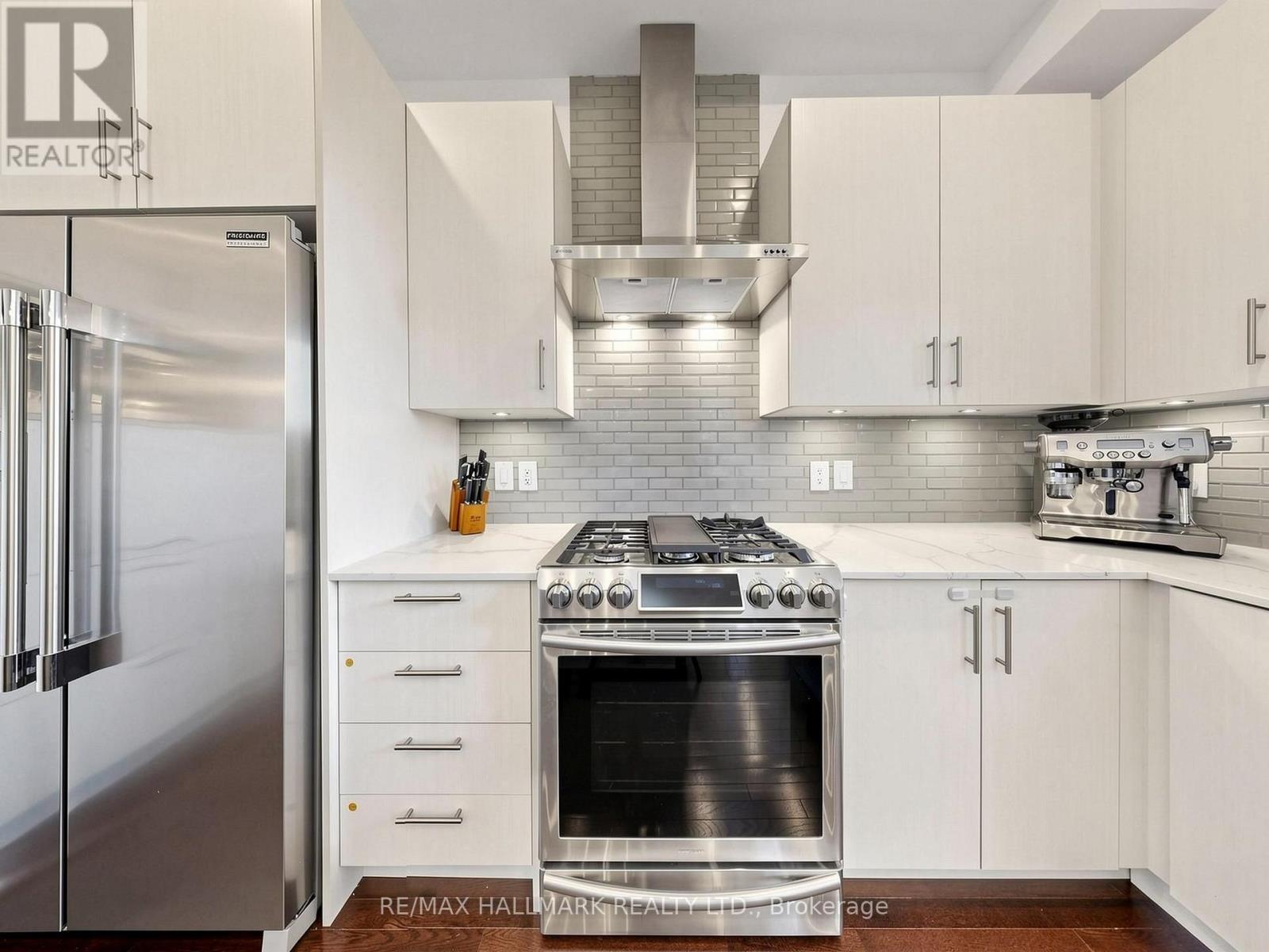 8313 Islington Avenue, Vaughan, Ontario  L4L 1X1 - Photo 11 - N13643224