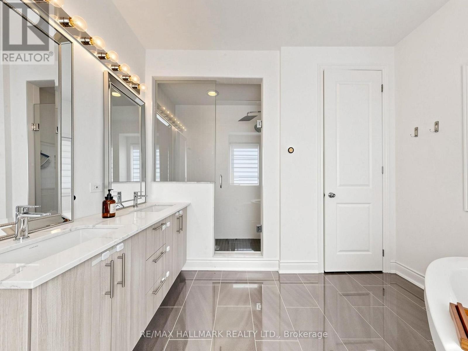 8313 Islington Avenue, Vaughan, Ontario  L4L 1X1 - Photo 26 - N13643224