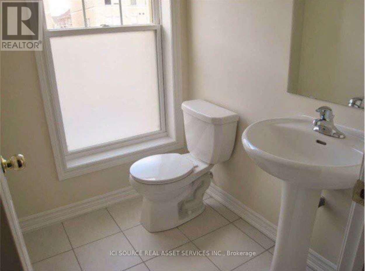 Unit 2 - 76 Cathedral High Street, Markham, Ontario  L6C 0P3 - Photo 12 - N13643246