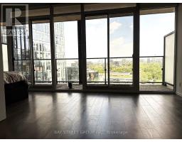 904 - 125 PETER STREET, Toronto, Ontario