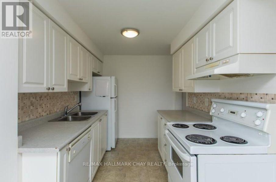 361 Dunsmore Lane, Barrie (Georgian Drive), Ontario  L4M 7B1 - Photo 8 - S13643138