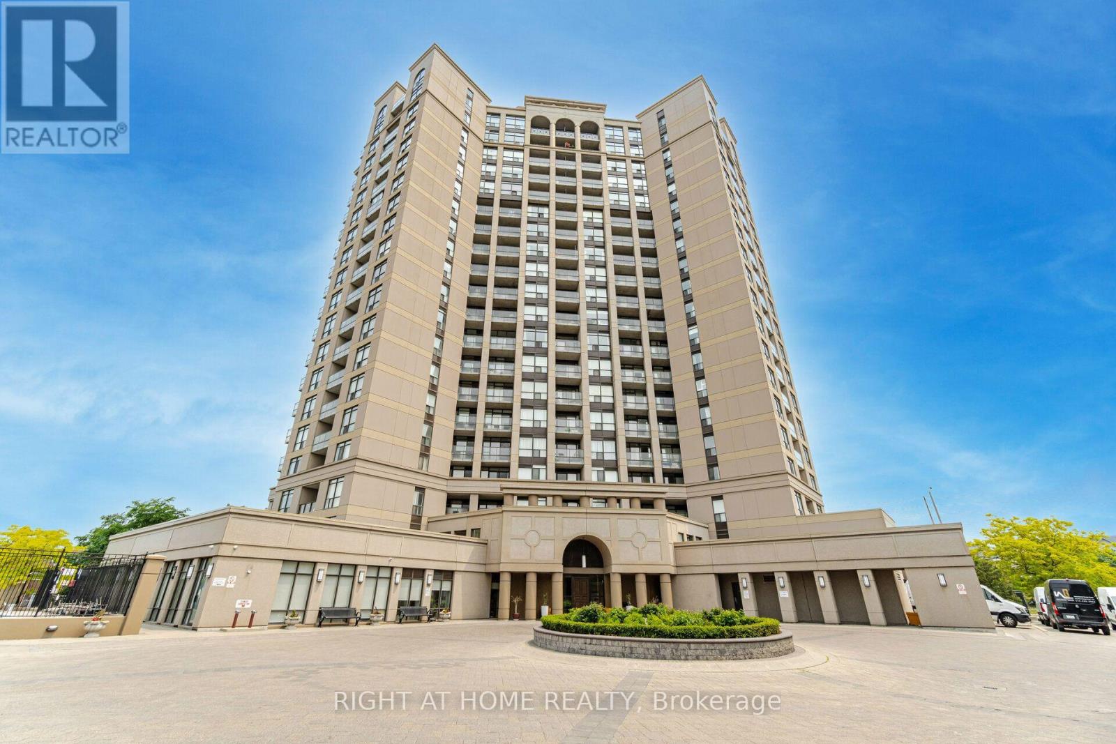 907 - 220 FORUM DRIVE, Mississauga, Ontario