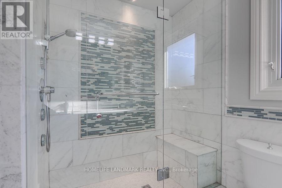 210 Valleyview Court, Oakville, Ontario  L6L 5H8 - Photo 11 - W13643166