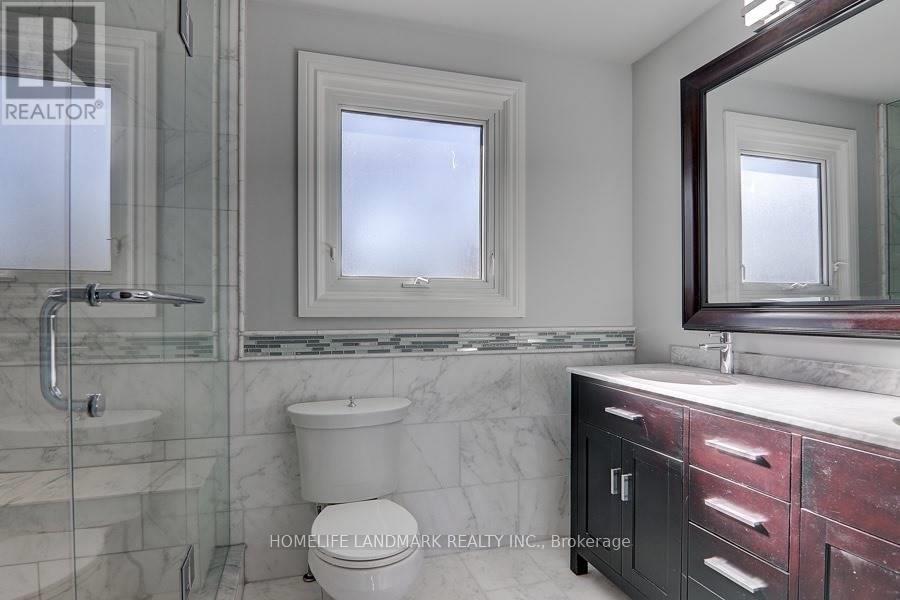 210 Valleyview Court, Oakville, Ontario  L6L 5H8 - Photo 12 - W13643166