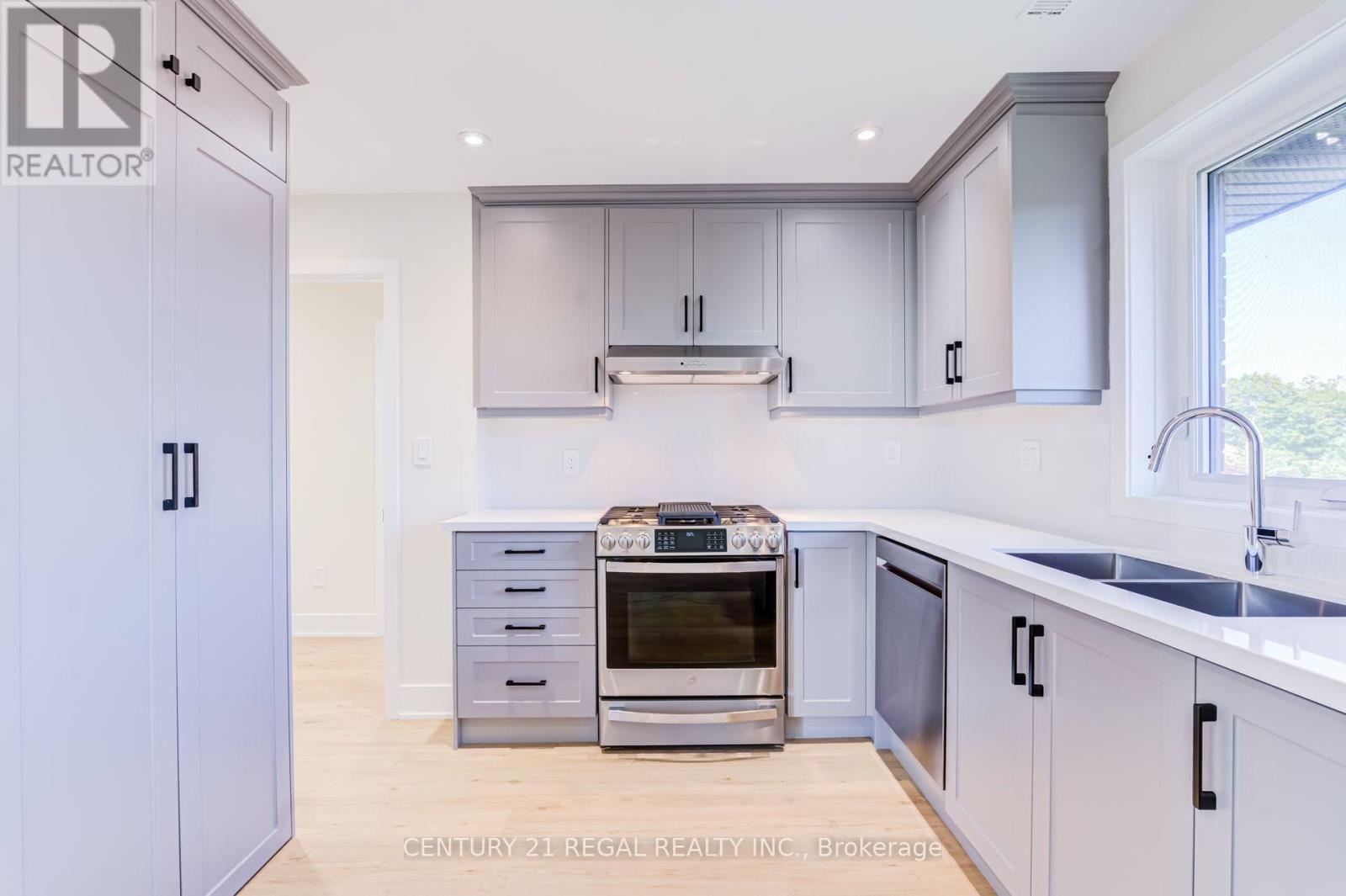 3 - 171 Gamma Street, Toronto, Ontario M8W 4G3 - Photo 5 - W13643206