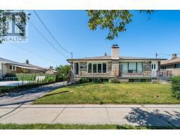 151 LANYARD ROAD, Toronto, Ontario