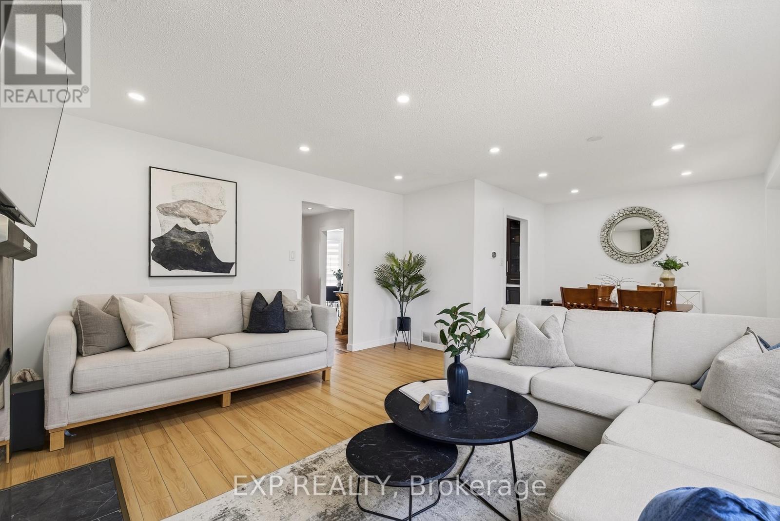 9 Holm Street, Cambridge, Ontario  N3C 3N3 - Photo 8 - X13643132