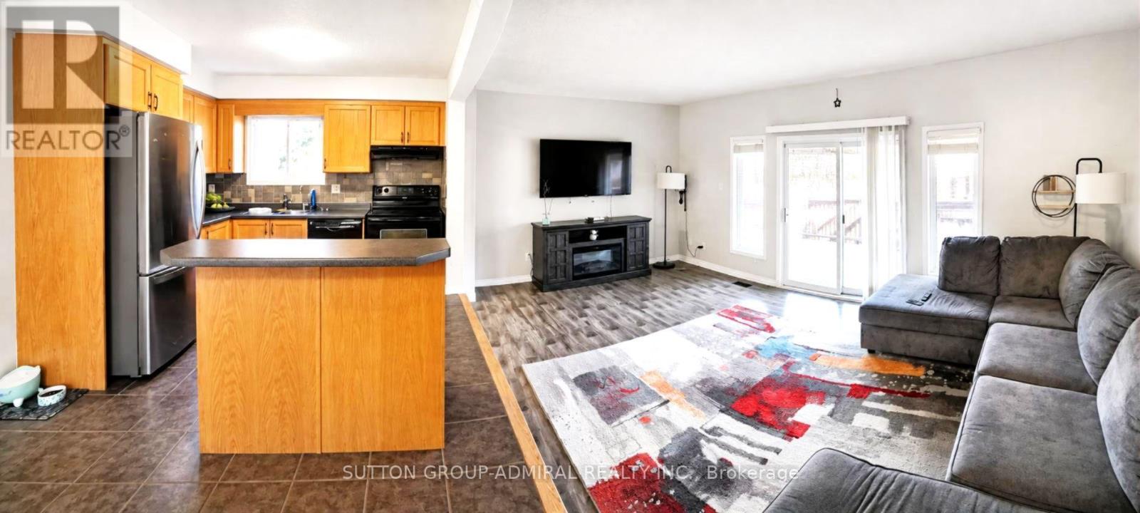 115 Peach Blossom Crescent, Kitchener, Ontario  N2E 3Z7 - Photo 6 - X13643160