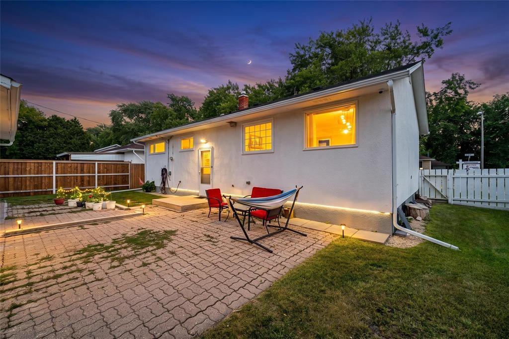2 Byron Bay, Winnipeg, Manitoba  R3K 0R7 - Photo 39 - 202619546