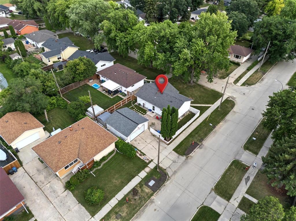 2 Byron Bay, Winnipeg, Manitoba  R3K 0R7 - Photo 42 - 202619546