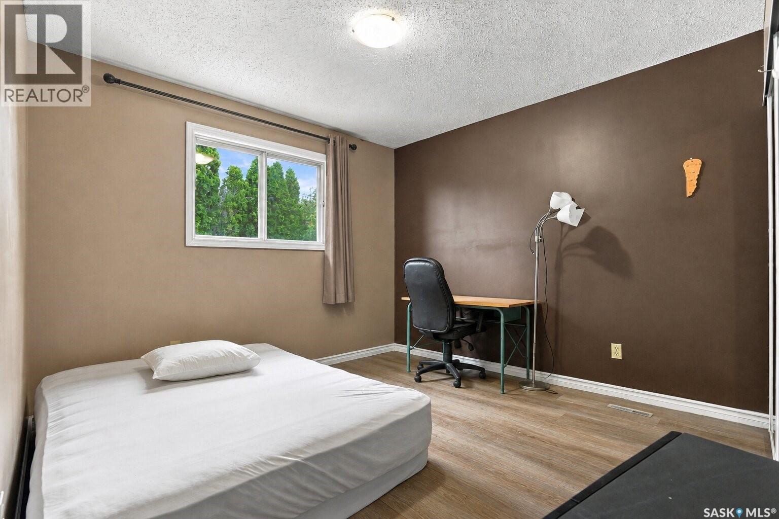 1718 Mckercher Drive, Saskatoon, Saskatchewan  S7H 5E2 - Photo 9 - SK044660