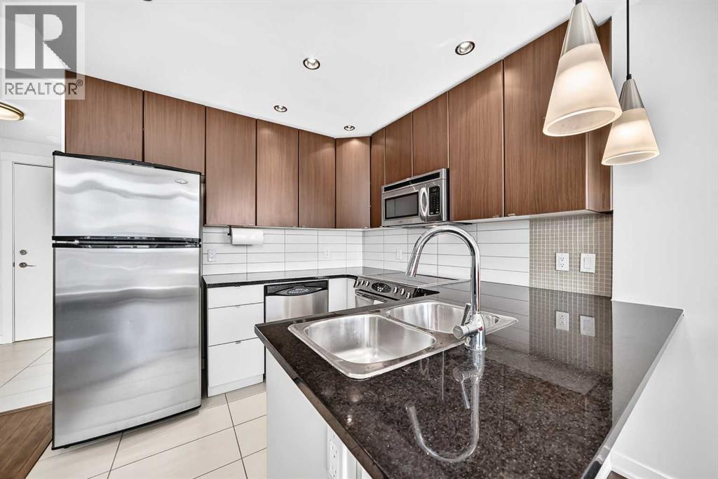 1508, 788 12 Avenue SW, Calgary, Alberta  T2R 0H1 - Photo 5 - A2335009