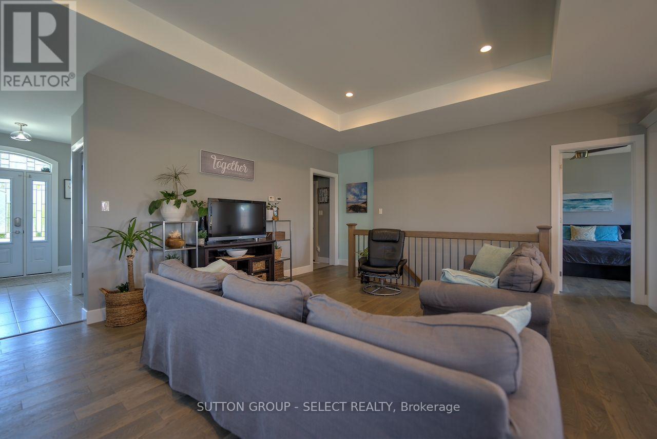 4 Brooklawn Drive, Lambton Shores, Ontario  N0M 1T0 - Photo 21 - X13642128