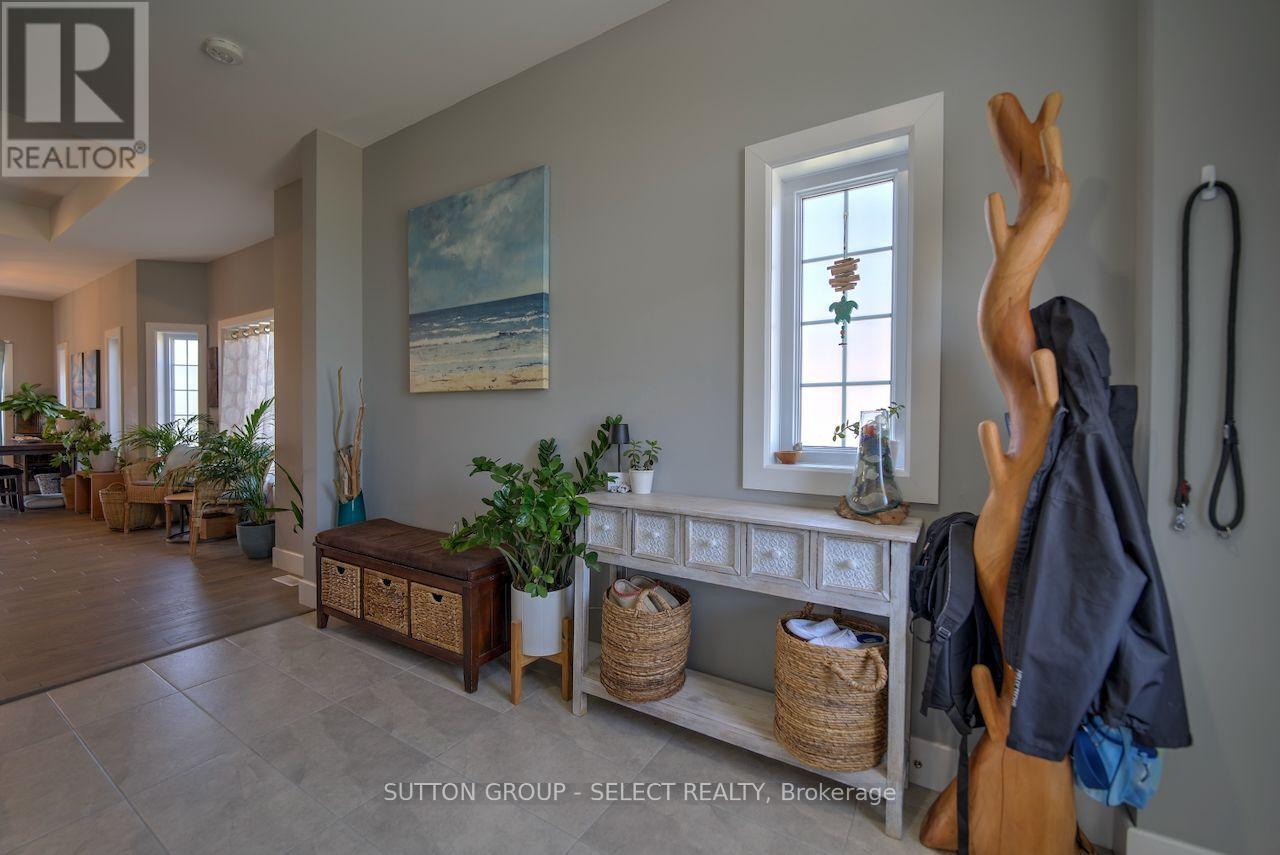 4 Brooklawn Drive, Lambton Shores, Ontario  N0M 1T0 - Photo 19 - X13642128
