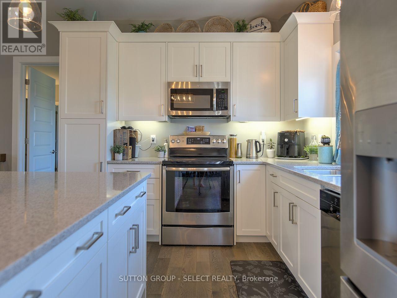 4 Brooklawn Drive, Lambton Shores, Ontario  N0M 1T0 - Photo 26 - X13642128