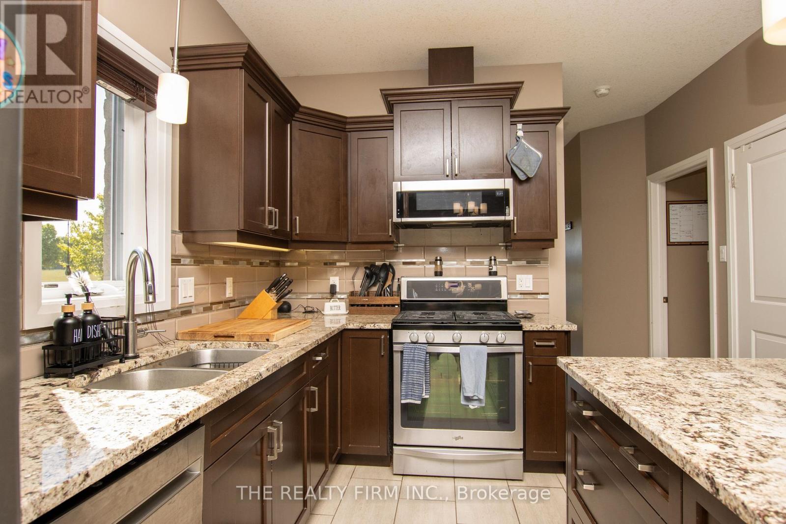 974 Bluegrass Drive, London North, Ontario  N6H 0C9 - Photo 15 - X13643280