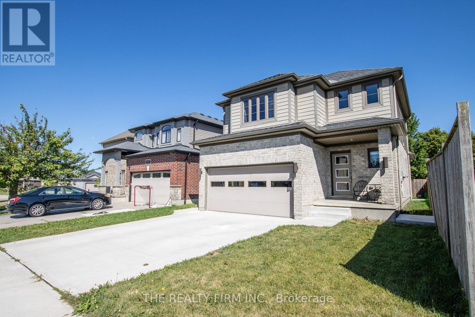 974 Bluegrass Drive, London North, Ontario  N6H 0C9 - Photo 2 - X13643280