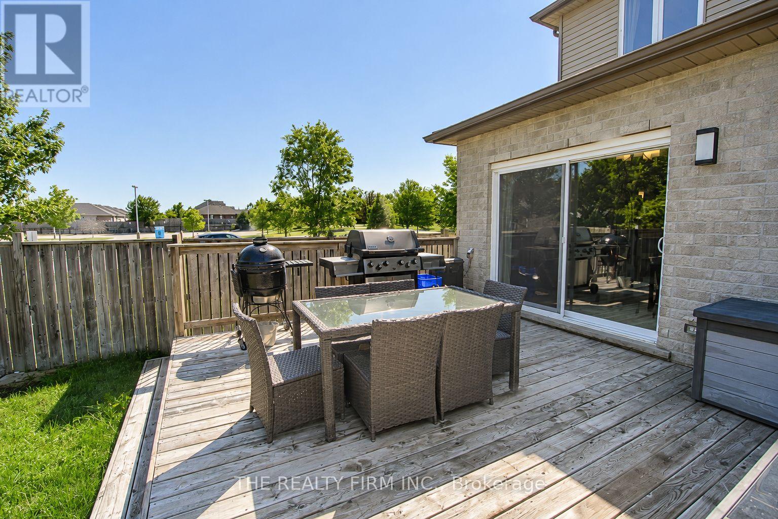 974 Bluegrass Drive, London North, Ontario  N6H 0C9 - Photo 37 - X13643280