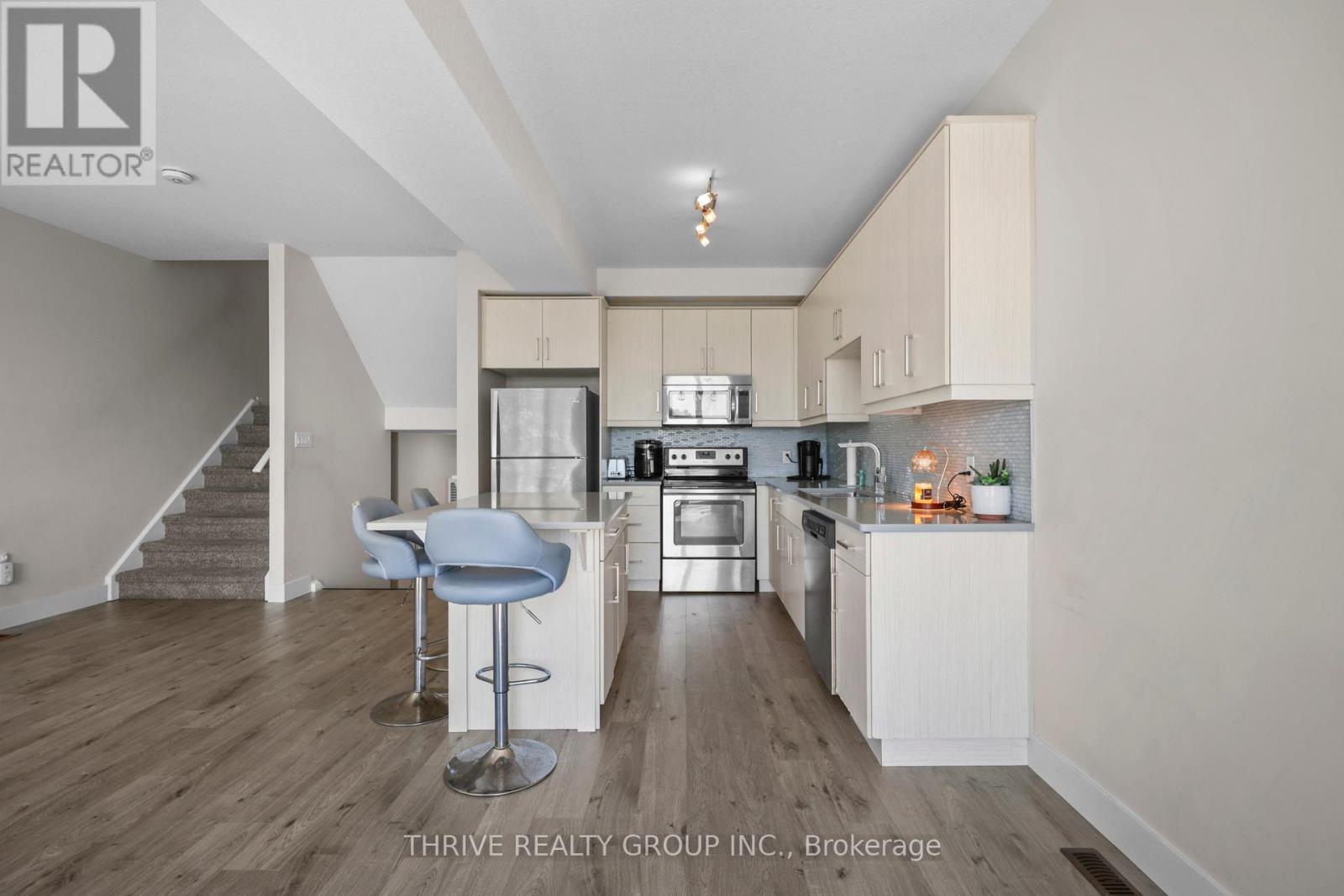 981 West Village Square, London North, Ontario  N6H 0J7 - Photo 11 - X13643326
