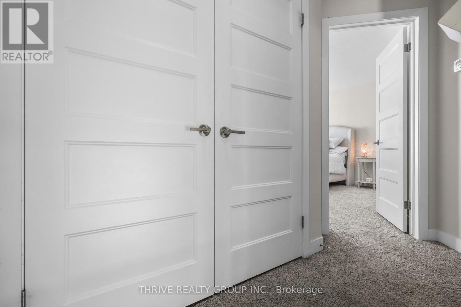 981 West Village Square, London North, Ontario  N6H 0J7 - Photo 32 - X13643326