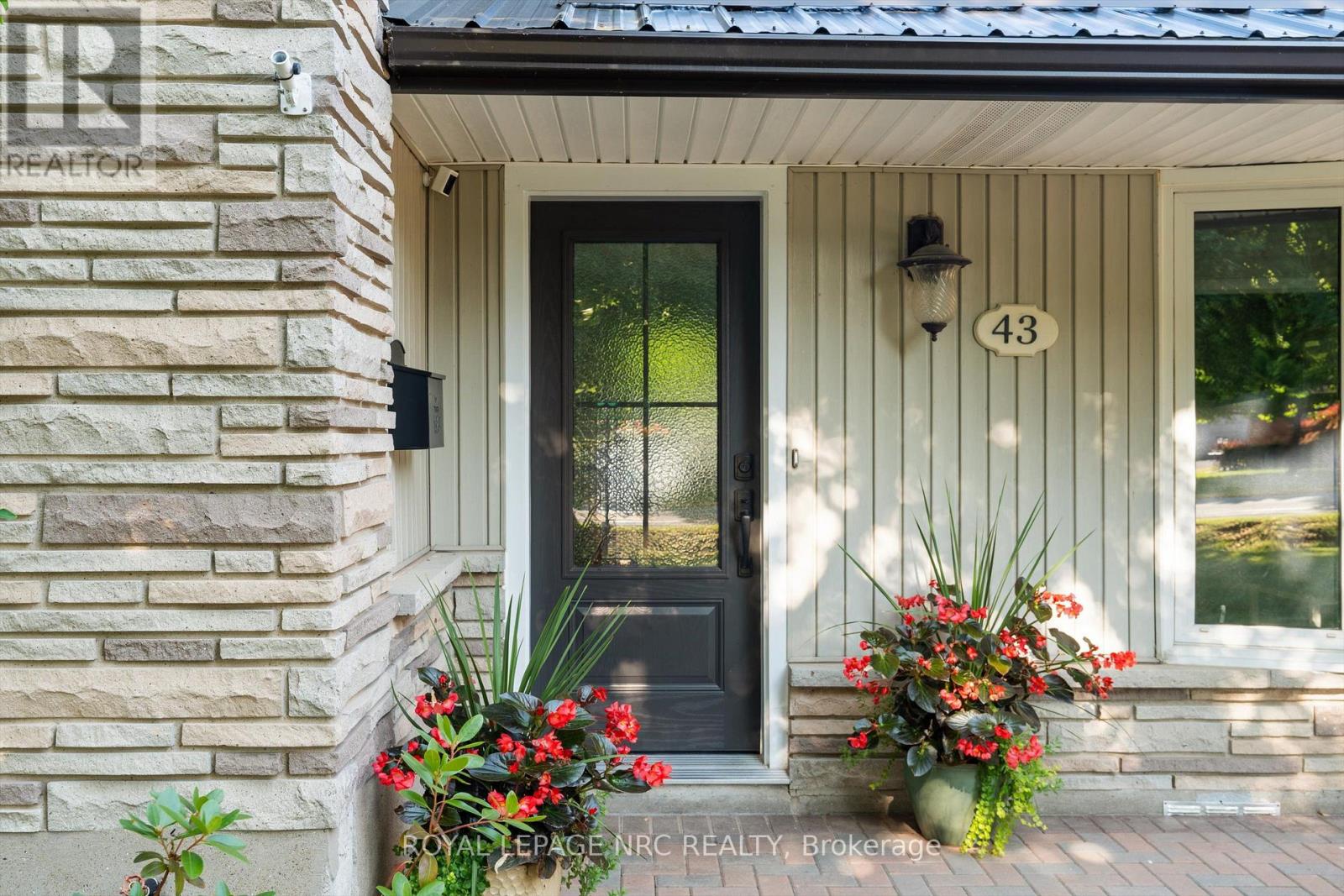 43 Howard Avenue, St. Catharines (Lakeport), Ontario L2N 3W8 - Photo 50 - X13643288