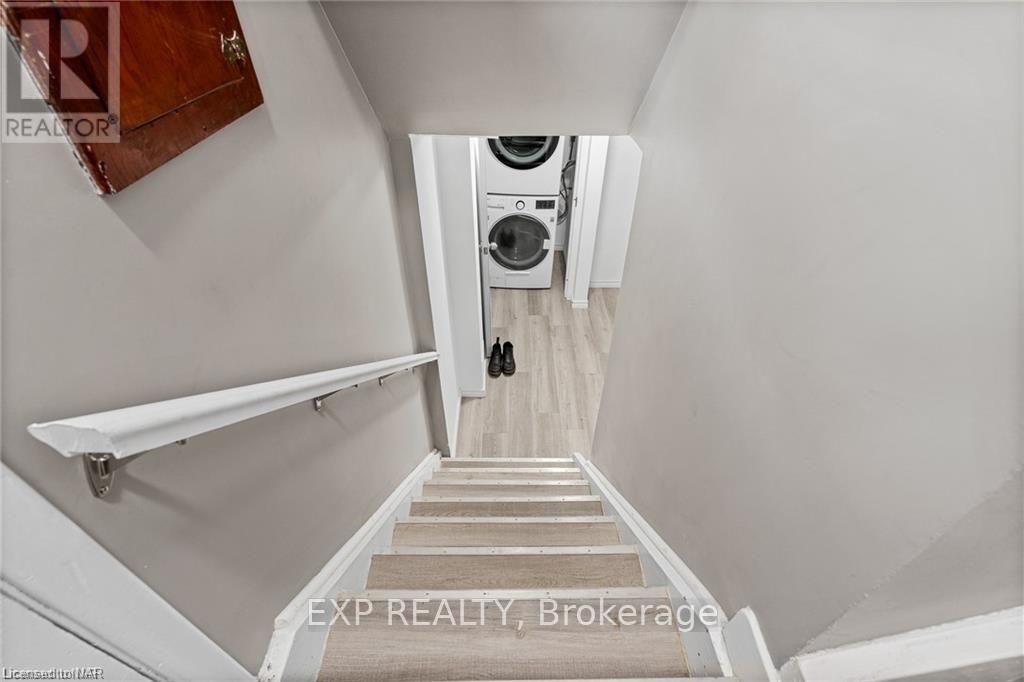 92 Margery Avenue, St. Catharines, Ontario  L2R 6K1 - Photo 5 - X13643316