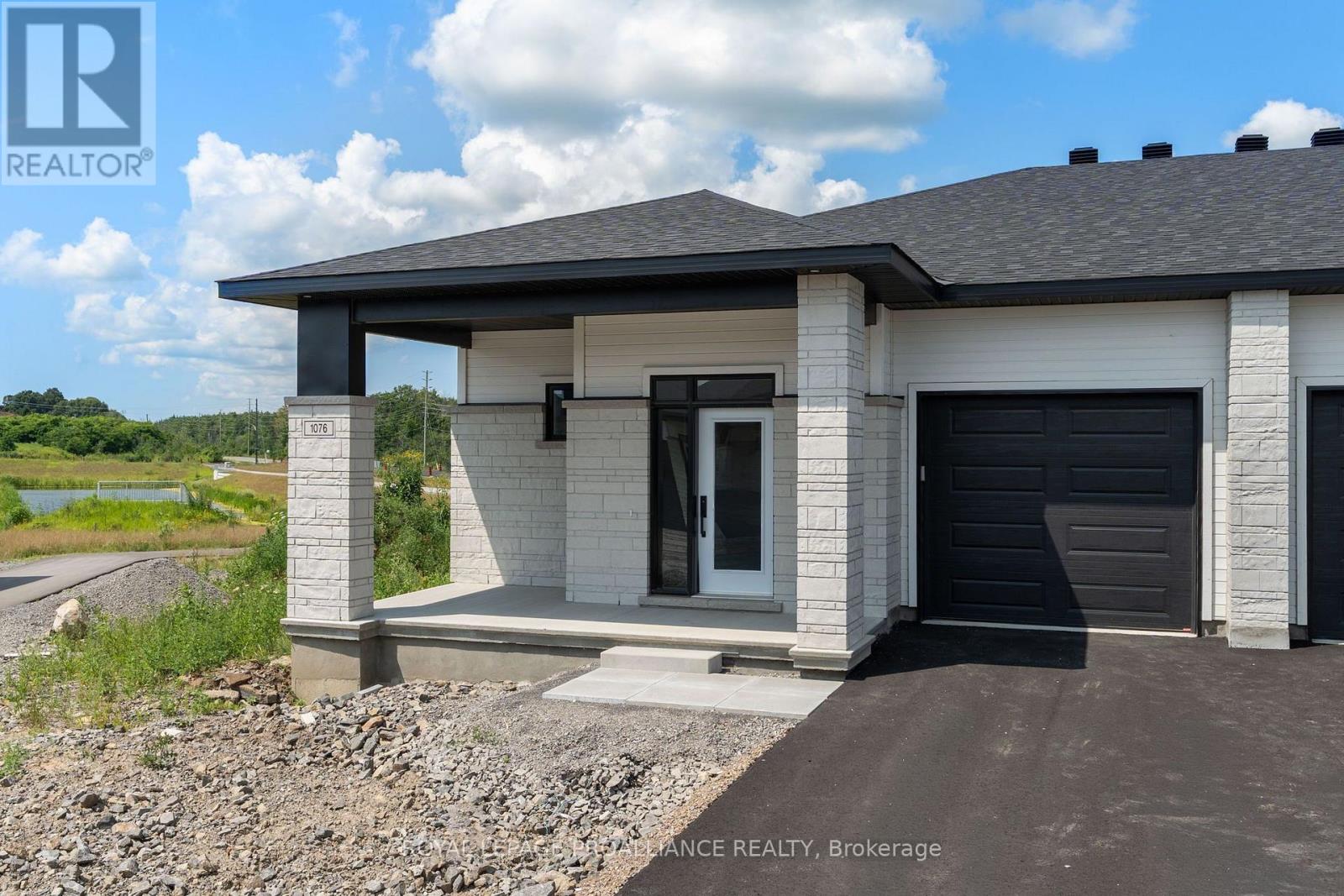 1076 Moore Street, Brockville, Ontario  K0E 0H2 - Photo 3 - X13643270
