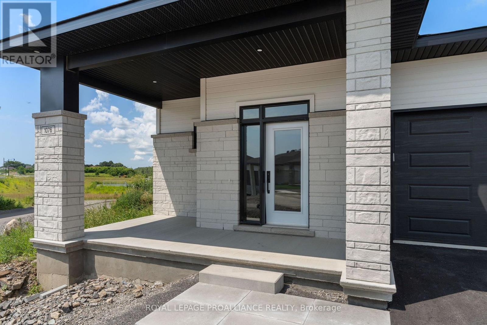 1076 Moore Street, Brockville, Ontario  K0E 0H2 - Photo 4 - X13643270