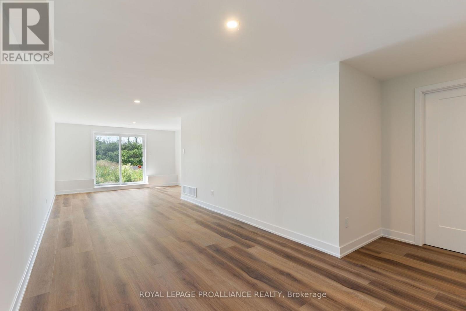 1076 Moore Street, Brockville, Ontario  K0E 0H2 - Photo 41 - X13643270