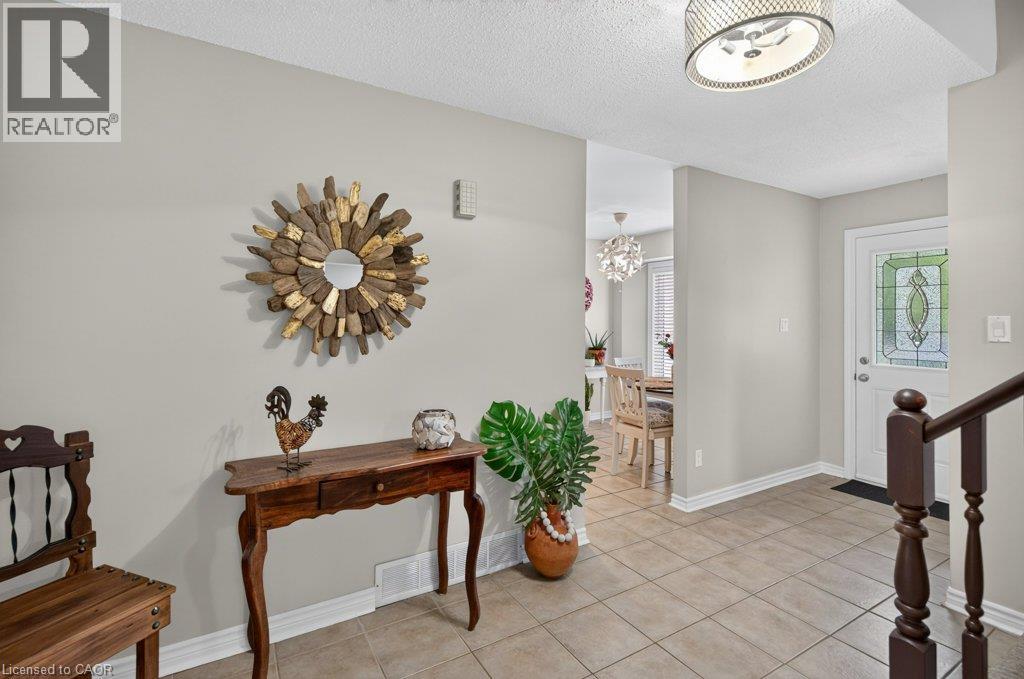 24 Braeheid Avenue, Waterdown, Ontario  L8B 0C5 - Photo 7 - 40850232