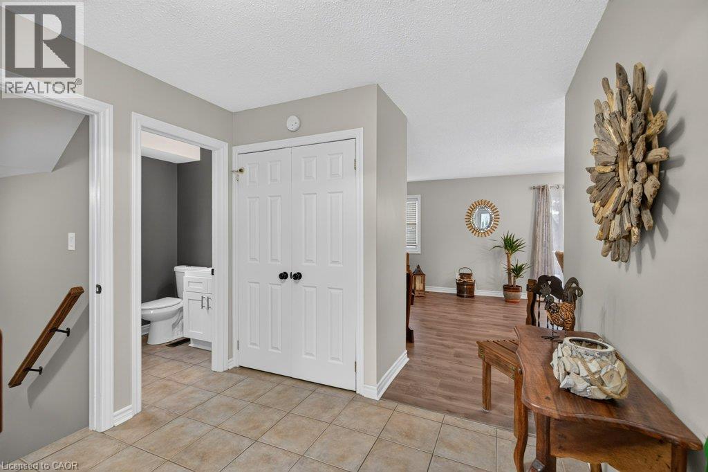 24 Braeheid Avenue, Waterdown, Ontario  L8B 0C5 - Photo 6 - 40850232